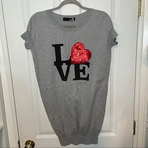 𝅺MOSCHINO Long Grey Love Moschino T Shirt Sequin Red Heart 100% cotton Small
